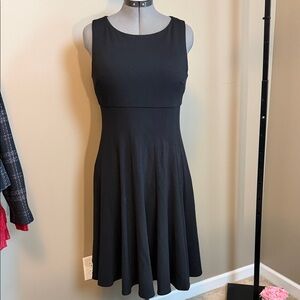 Jessica Howard Woman’s Size 12 Black Sleeveless Minimalist Midi A-Line Dress